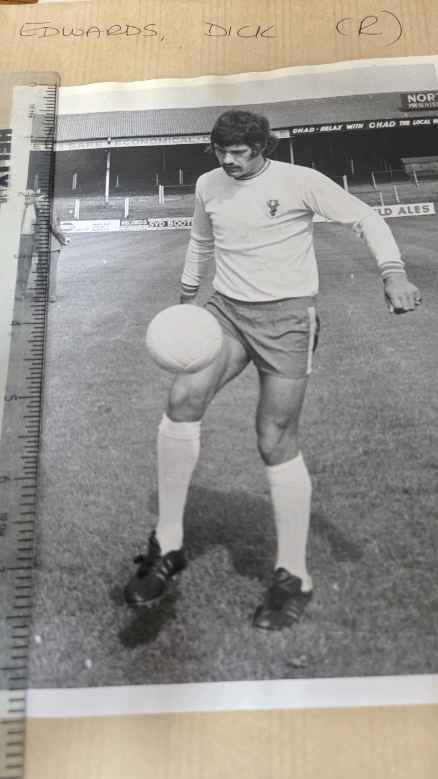 Dick Edwards - Mansfield Town - original press photo with stamp Dick Edwards - Mansfield Town - original press photo with stamp