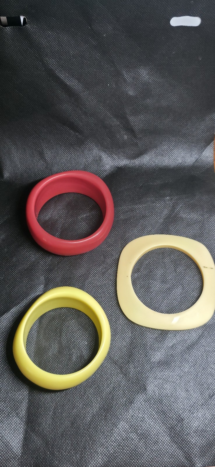 Vintage 1930s Tested Bakelite Catalin Bangle Lot of 3 – Red+Butterscotch+ Cream