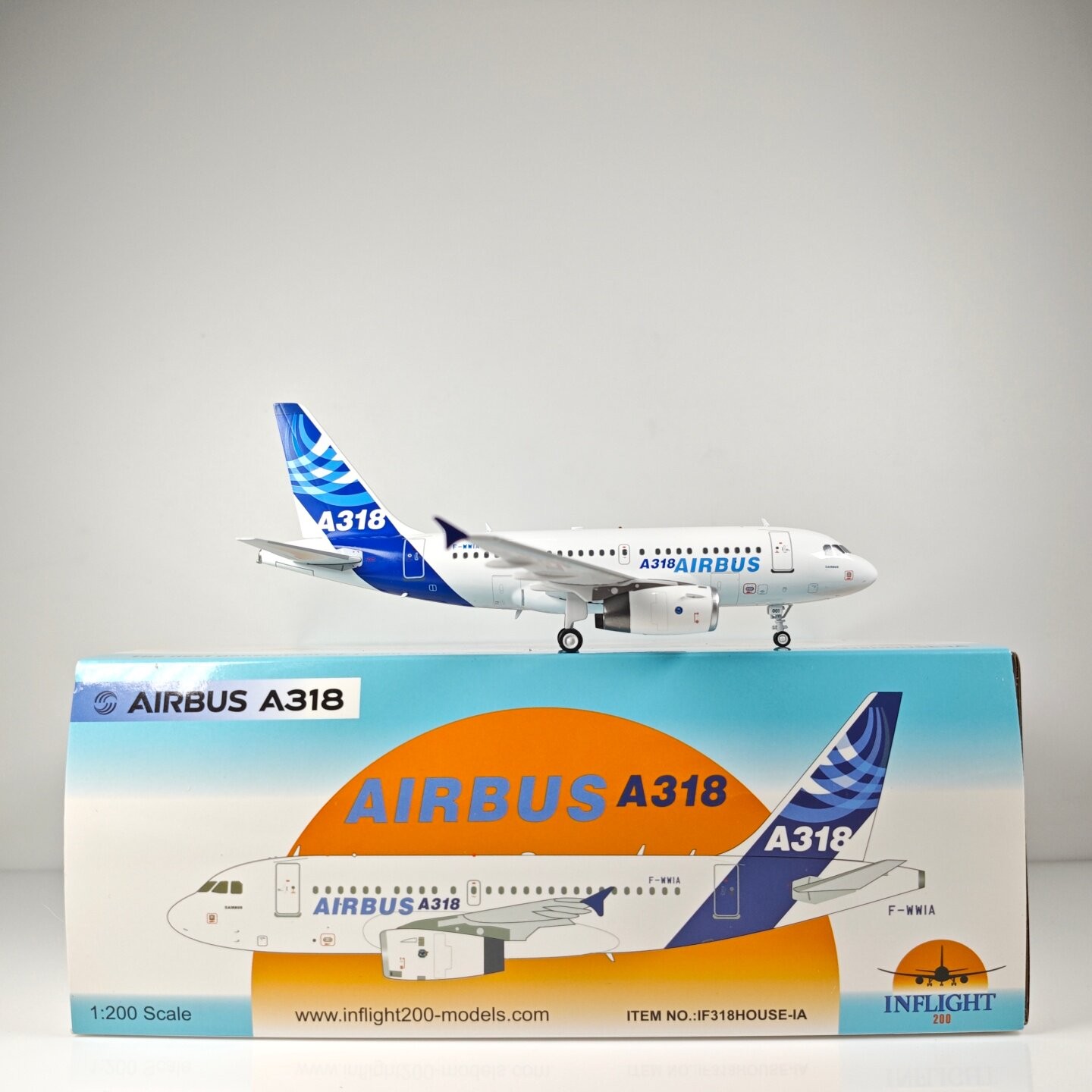Inflight IF318HOUSE-IA 1/200 Airbus Original A318 F-WWIA Alloy aircraft model Inflight IF318HOUSE-IA 1/200 Airbus Original A318 F-WWIA Alloy aircraft model