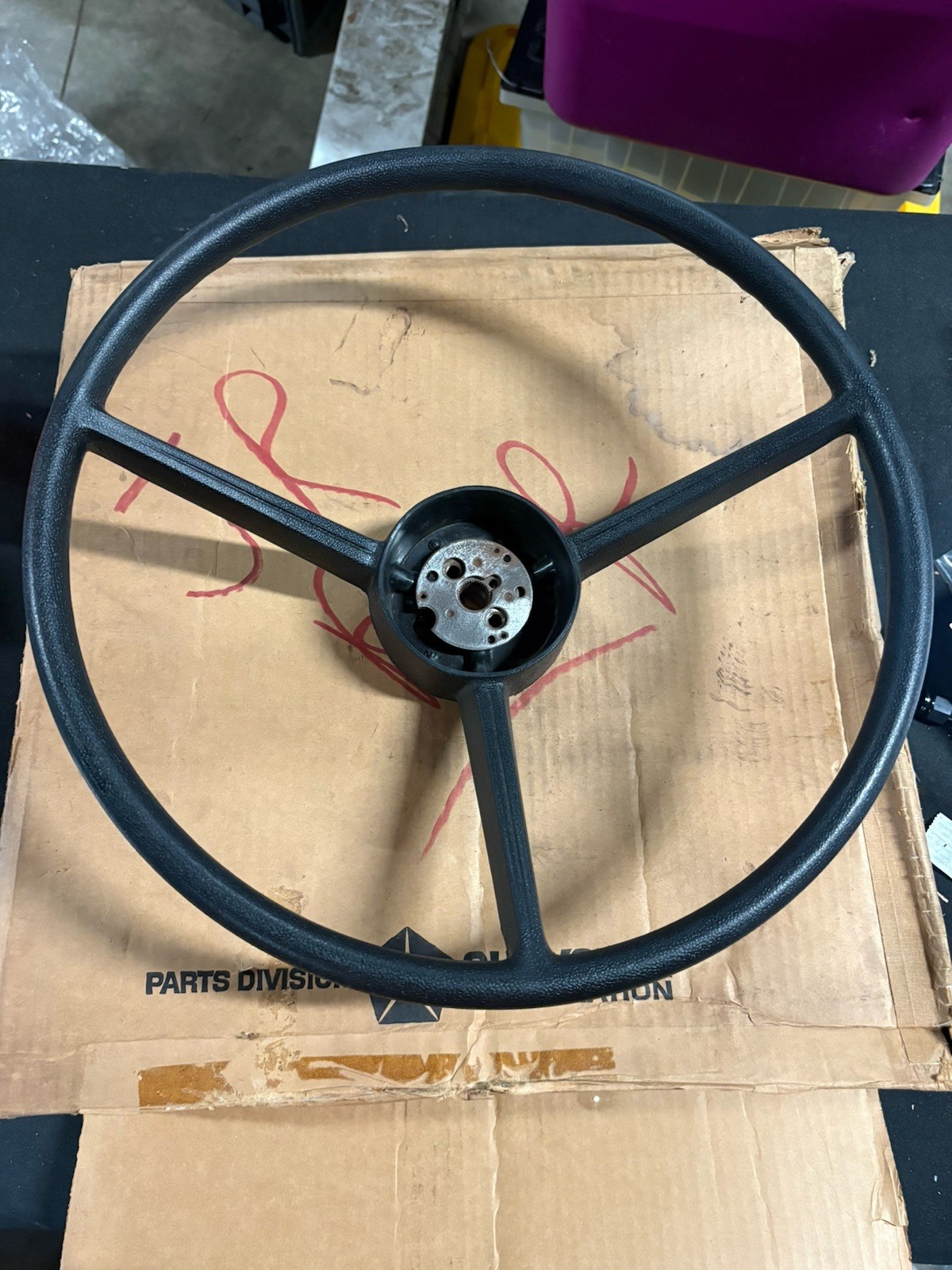 Mopar Nos 70 A & B Body Steering Wheel Dodge Plymouth Roadrunner Duster Dart Mopar Nos 70 A & B Body Steering Wheel Dodge Plymouth Roadrunner Duster Dart