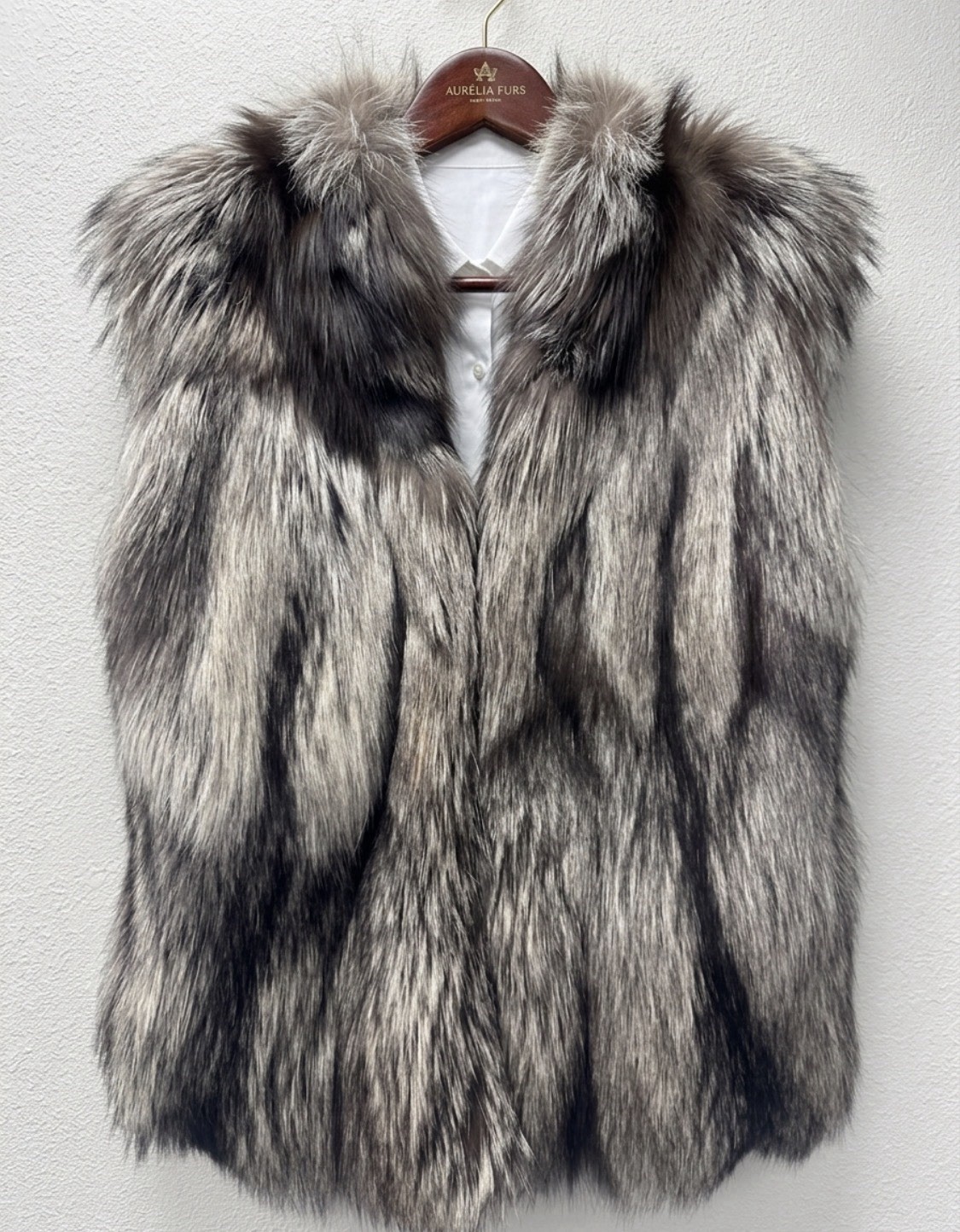 One Of A Kind Stunning Real Silver Fox Fur Vest Fashion Gilet Sz.M One Of A Kind Stunning Real Silver Fox Fur Vest Fashion Gilet Sz.M