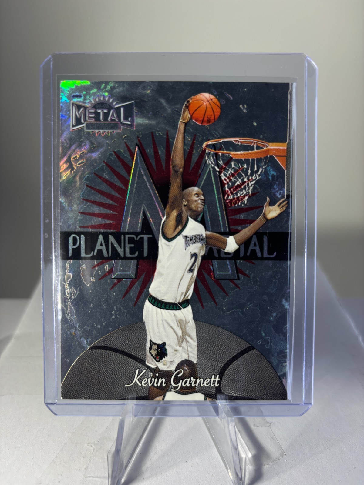 SkyBox 1997-98 Metal Universe Planet Metal Kevin Garnett #8 of 15 PM SkyBox 1997-98 Metal Universe Planet Metal Kevin Garnett #8 of 15 PM