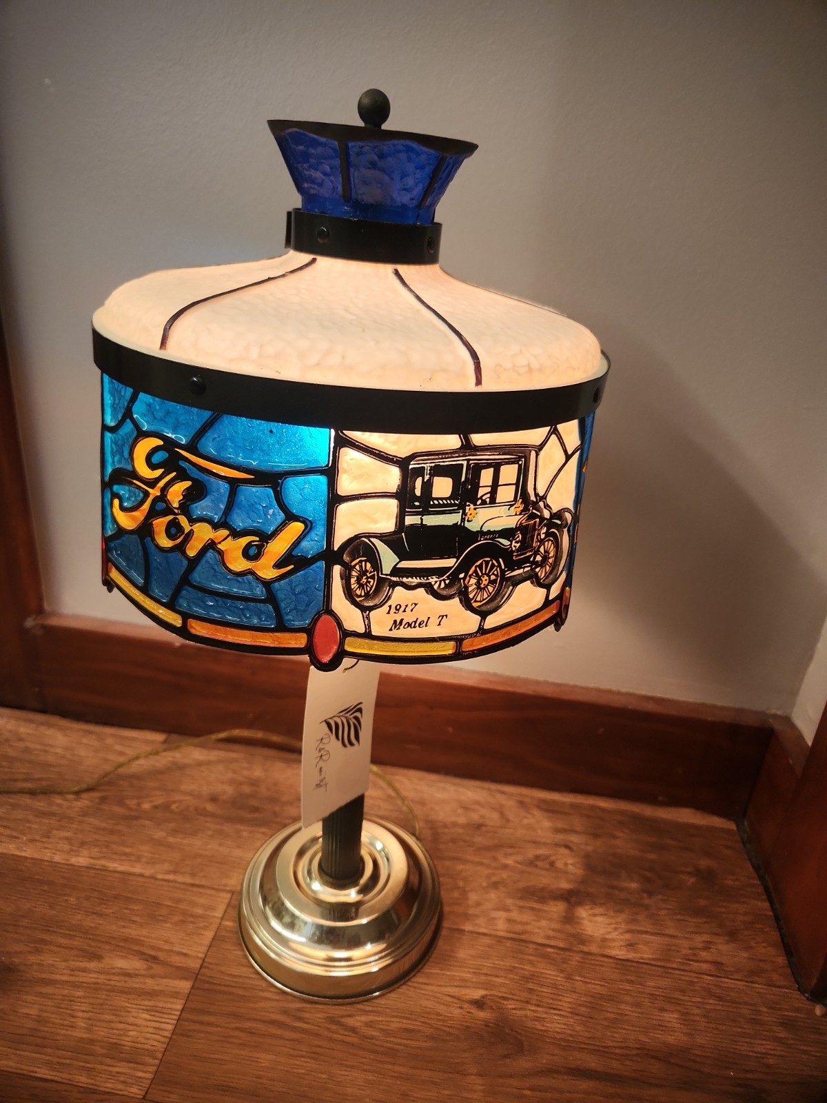 VTG 1970s Ford Dealer Desk Table Lamp Tiffany Style Faux Stained Glass Advertise VTG 1970s Ford Dealer Desk Table Lamp Tiffany Style Faux Stained Glass Advertise