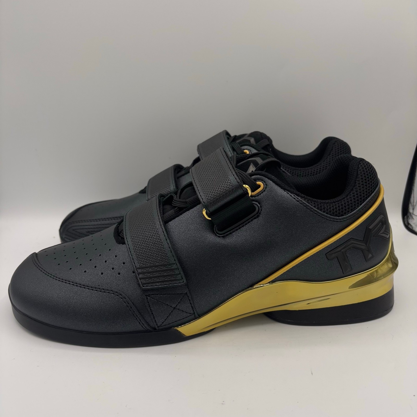 TYR TYRFORCE Elite Carbon Shoes Mens Size 10 Black Gold Weightlifting Sneakers