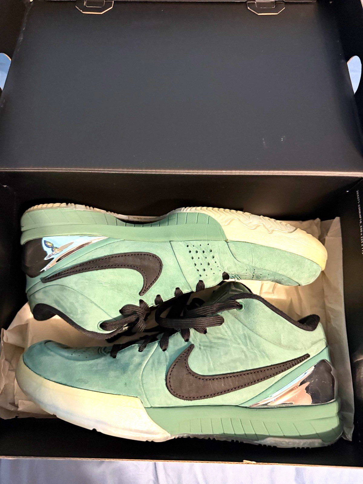 Nike Kobe 4 Girl Dad size 9.5 Nike Kobe 4 Girl Dad size 9.5