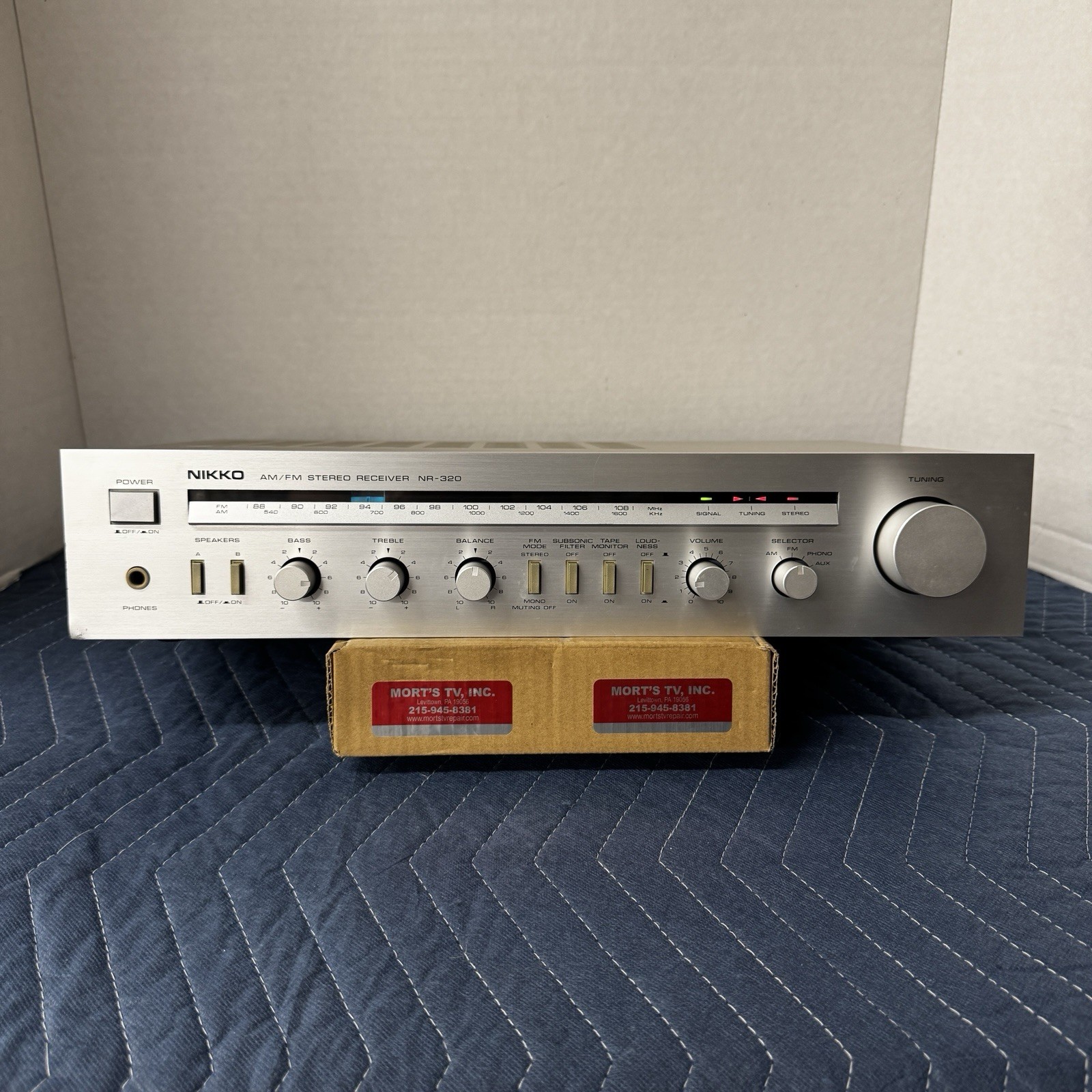 NIKKO NR-320 VINTAGE AM/FM STEREO RECEIVER - SERVICED - CLEANED - TESTED