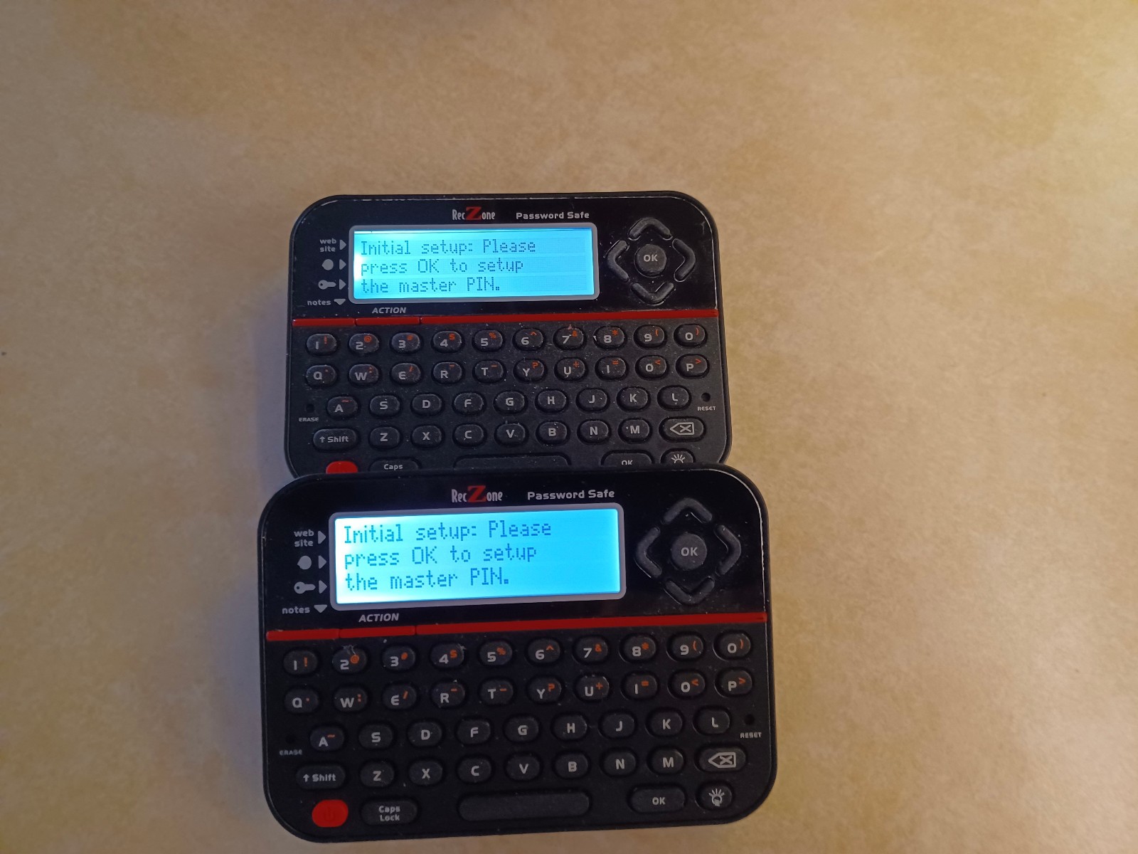 RecZone Password Safe Handheld Digital Keeper Vault Model #595 + Instructions RecZone Password Safe Handheld Digital Keeper Vault Model #595 + Instructions