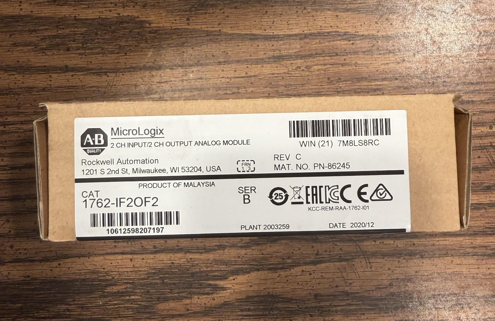 ALLEN BRADLEY 1762-IF20F2 INPUT AND OUTPUT ANALOG MODULE ALLEN BRADLEY 1762-IF20F2 INPUT AND OUTPUT ANALOG MODULE