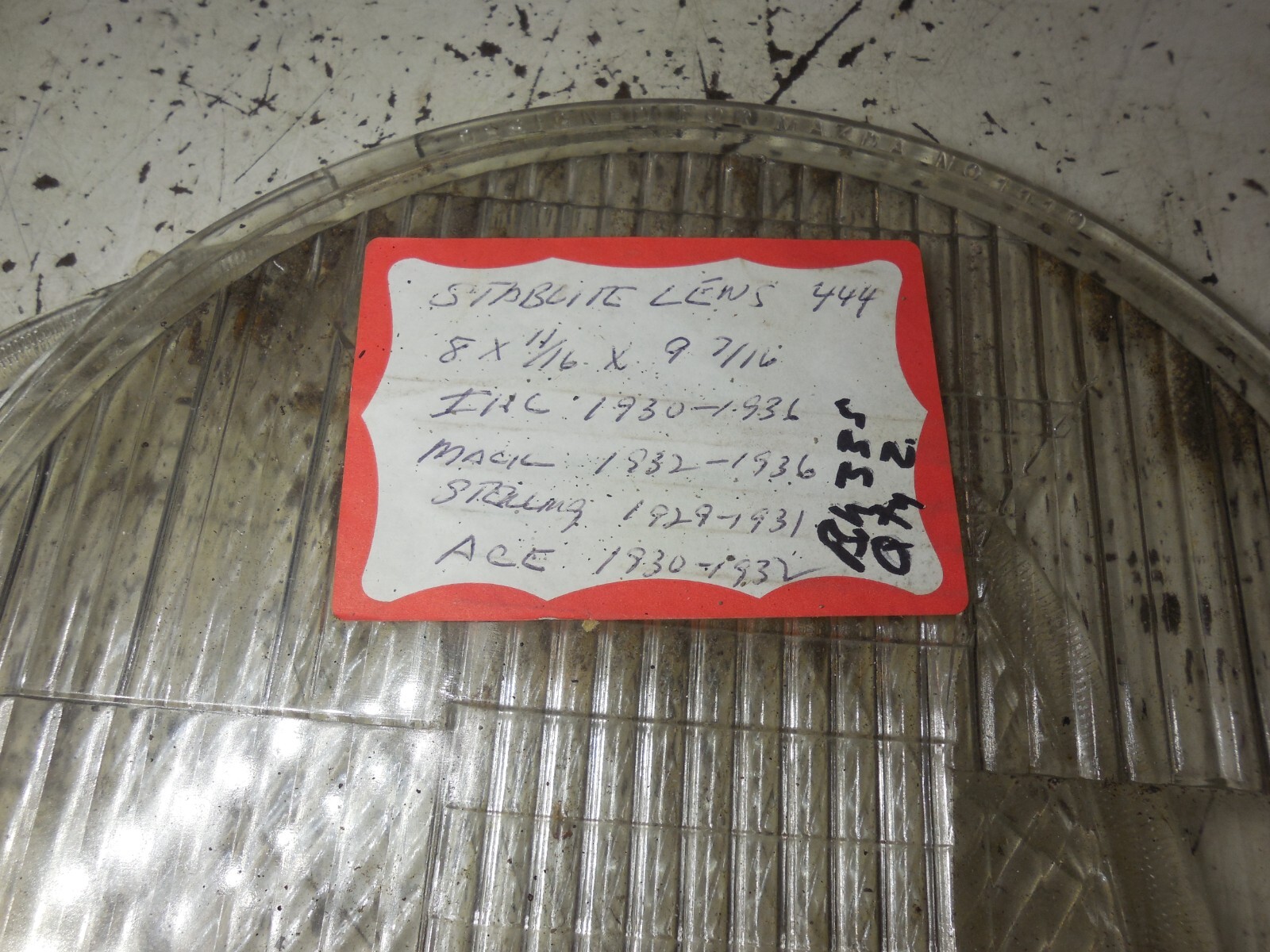 2 NOS 1929 - 1933 1936 Mack IHC Sterling Ace Nash HEADLAMP LENS Stabilite 444 2 NOS 1929 - 1933 1936 Mack IHC Sterling Ace Nash HEADLAMP LENS Stabilite 444