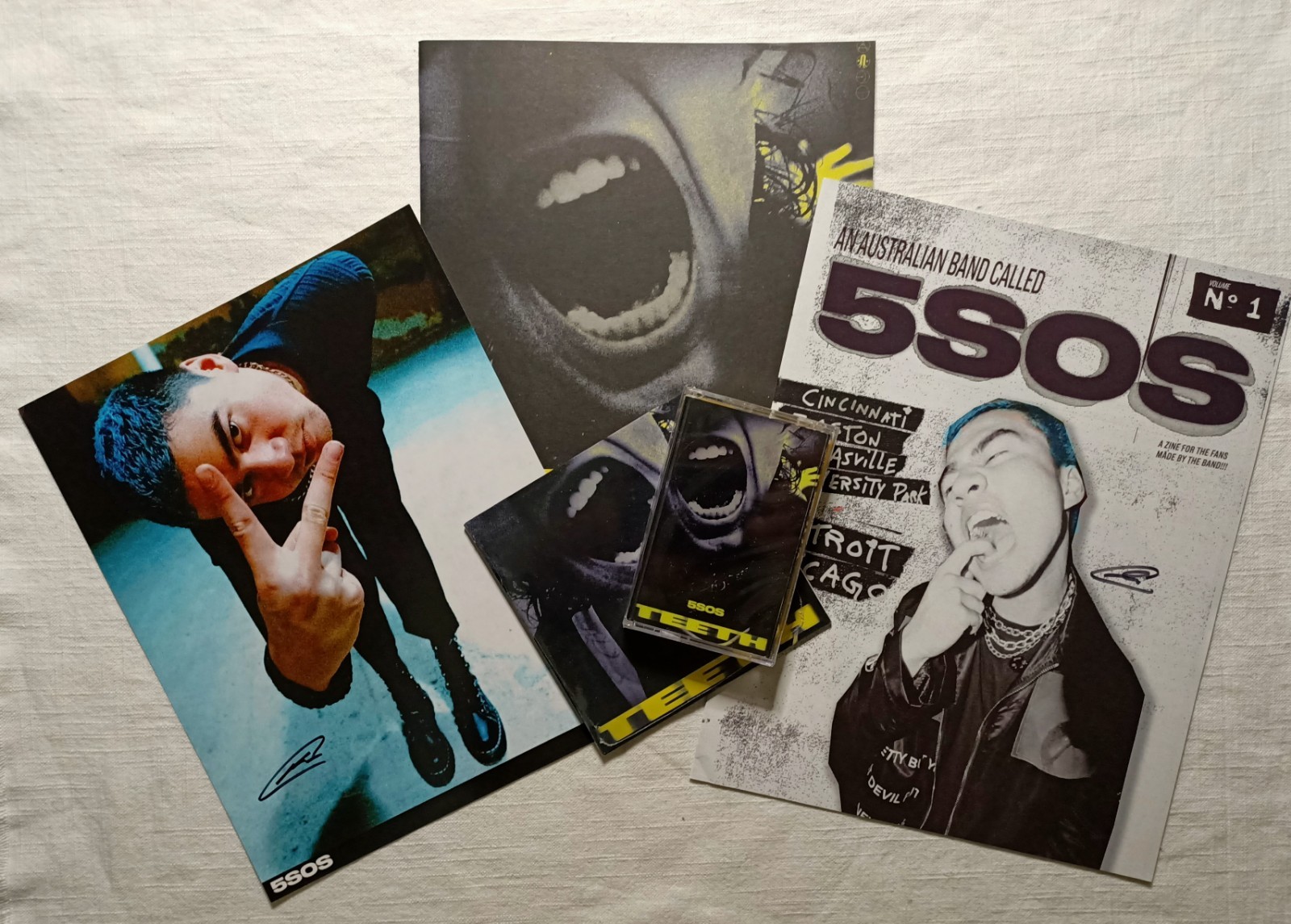 Autographed 5SOS 5 Seconds Of Summer Calum Hood Photo + CD  Teeth + Book + CD + 
