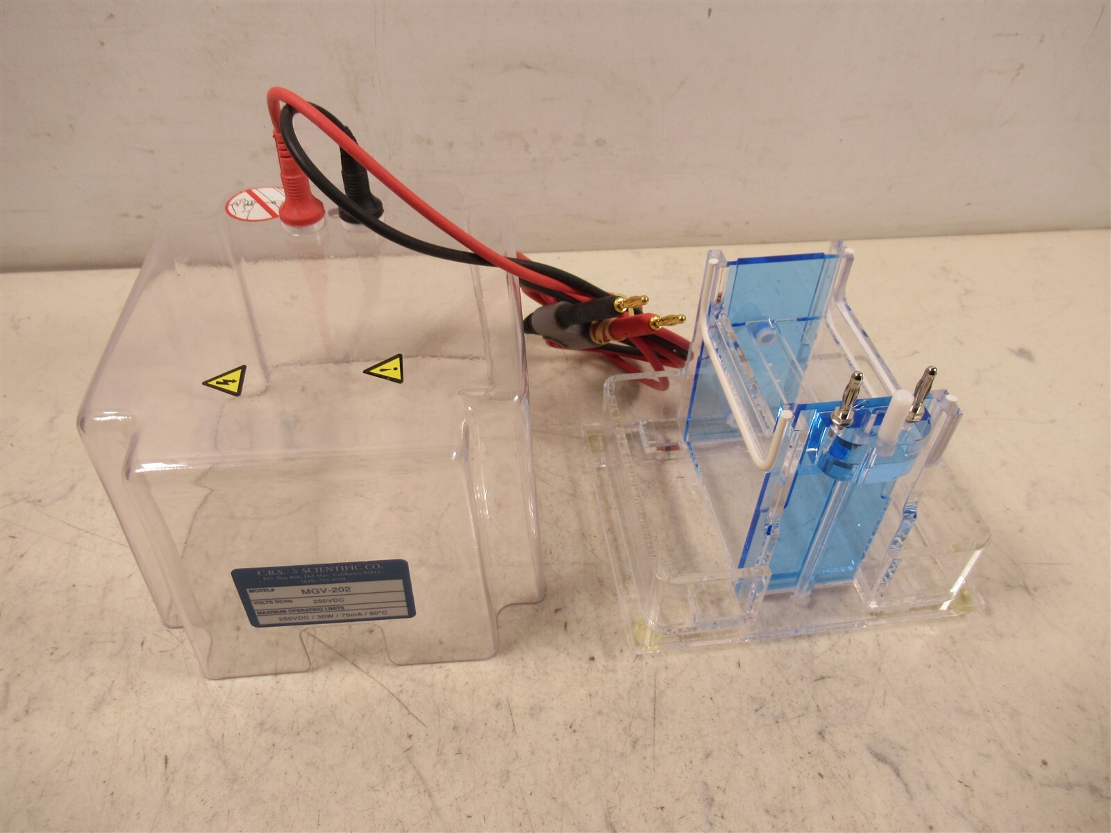 C.B.S. Scientific MGV-202 Mini Vertical Gel Electrophoresis Cell w/ Probes NOS
