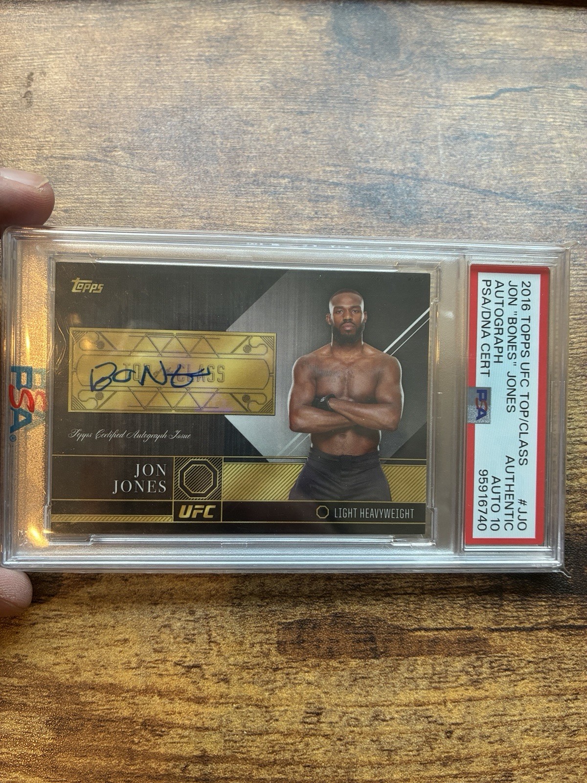 2016 Topps UFC Jon Jones Auto “BONES” Inscription Top of the Class PSA Auth 10 2016 Topps UFC Jon Jones Auto “BONES” Inscription Top of the Class PSA Auth 10