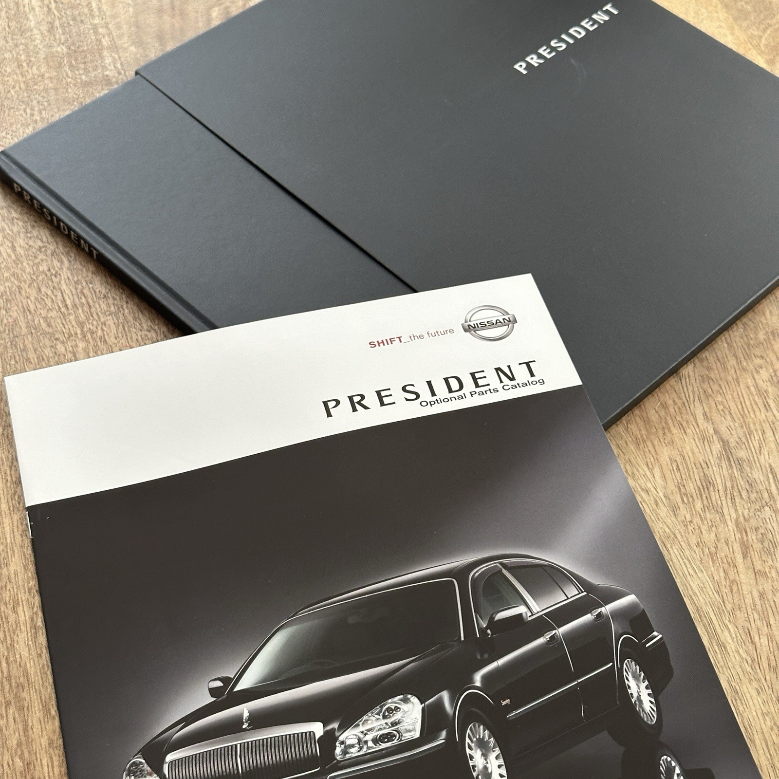 NISSAN PRESIDENT 2003 Japan Vintage Catalog Brochure Magazine JDM VIP SOVEREIGN