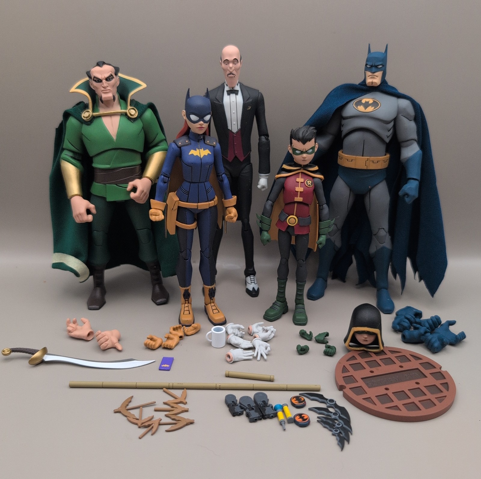 Batman vs Teenage Mutant Ninja Turtles Gamestop Robin Batgirl Alfred Ras al Ghul