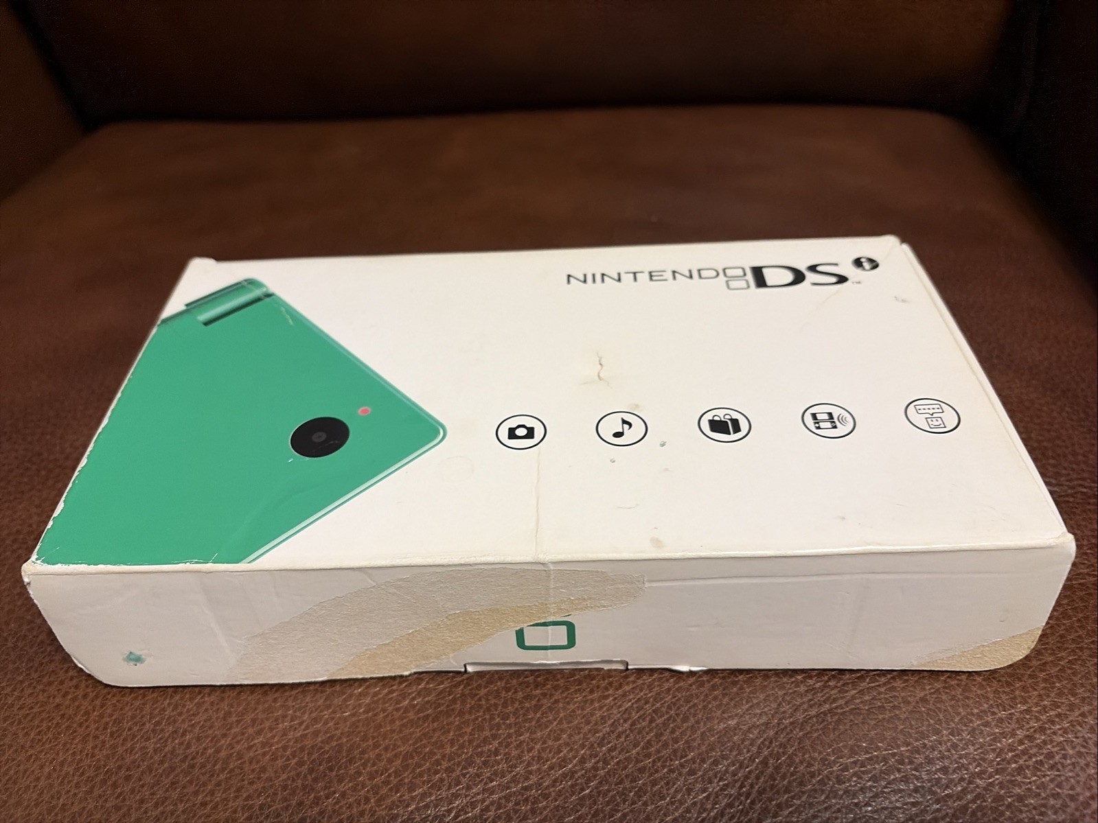 Nintendo DSi Green USA Region Rare Color Excellent Condition Original Owner Nintendo DSi Green USA Region Rare Color Excellent Condition Original Owner