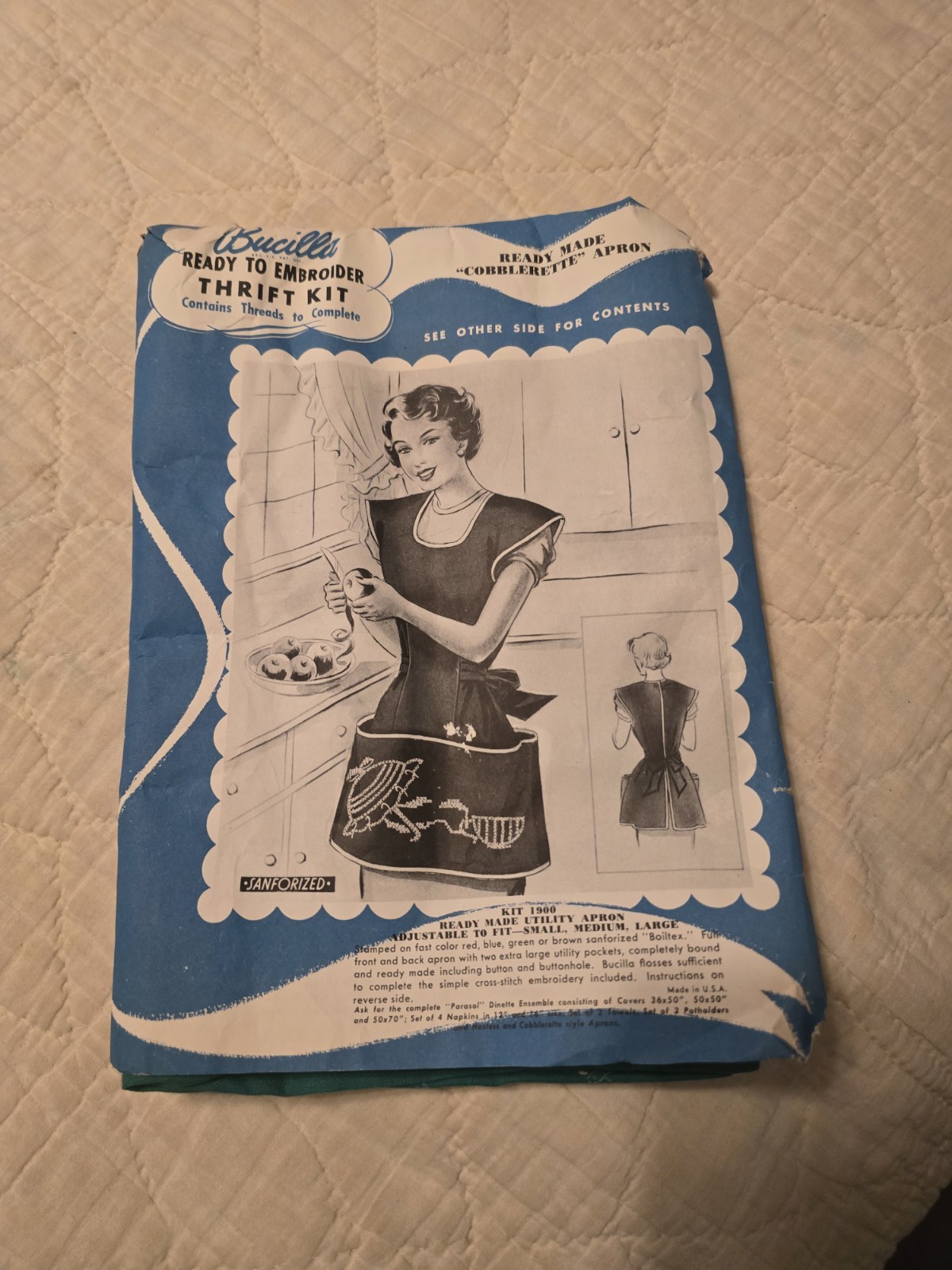 VINTAGE 1950s BUCILLA READY TO EMBROIDER THRIFT KIT COBBLERETTE APRON GREEN