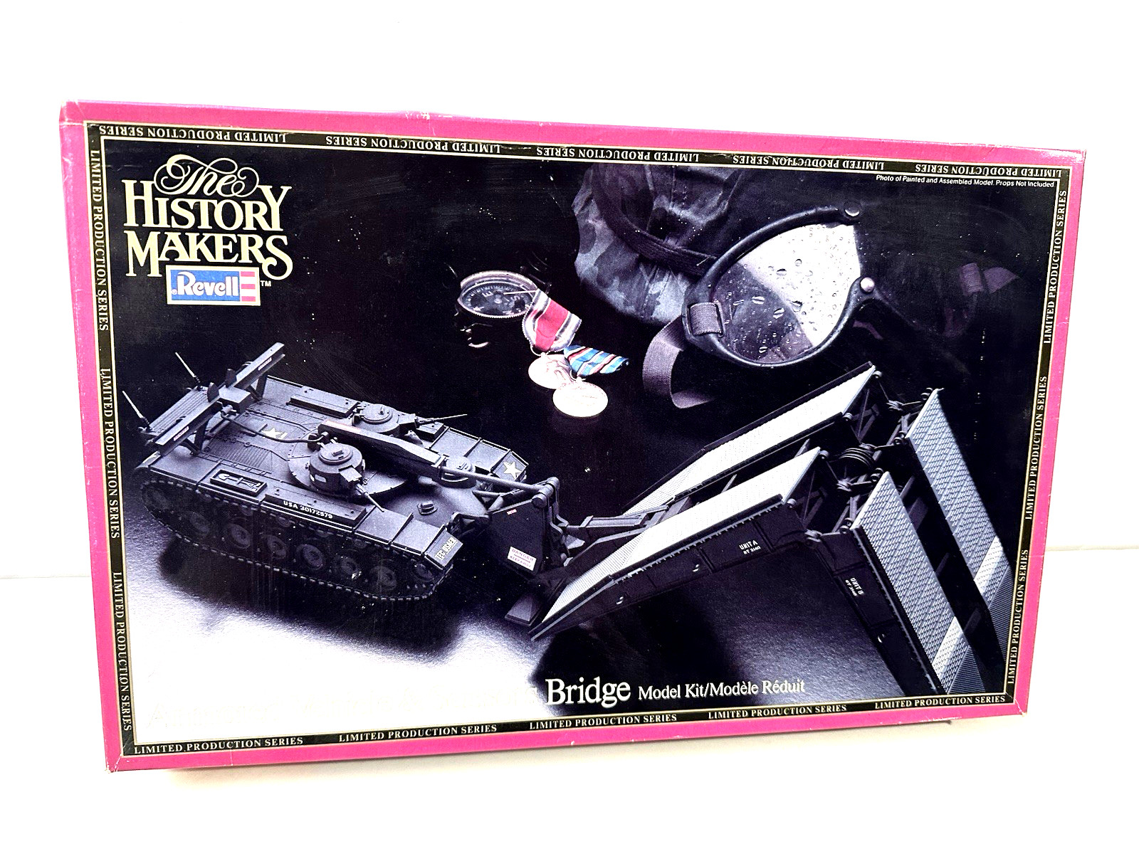 1982 REVELL HISTORY MAKERS ARMORED VEHICLE & SCISSORS BRIDGE MODEL # 8608 1/40