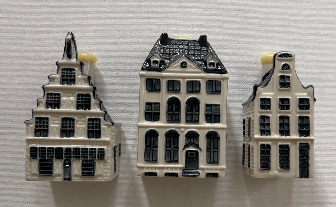 KLM Bols Delft Blue Dutch houses empty KLM Bols Delft Blue Dutch houses empty