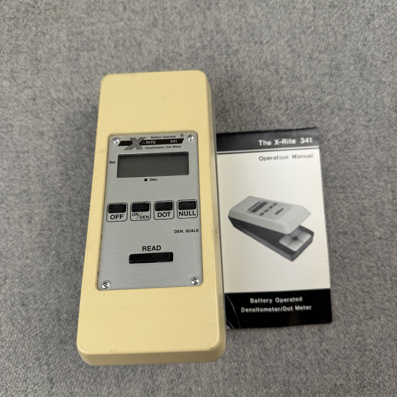 X-Rite 341 Densitometer Dot Meter Battery Operated w/ Manual & Case