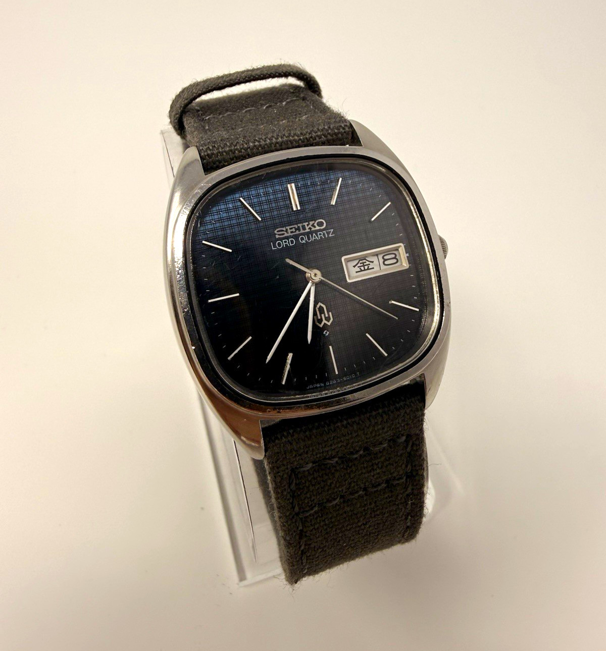 Vintage Seiko Lord Quartz Men’s Watch Cushion Case Textured Dial (8243-5010) Vintage Seiko Lord Quartz Men’s Watch Cushion Case Textured Dial (8243-5010)
