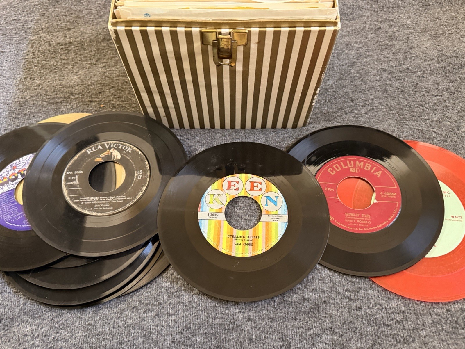 Vintage Gold/White Fiberboard Case Filled With 45 Records - 45 Total Records