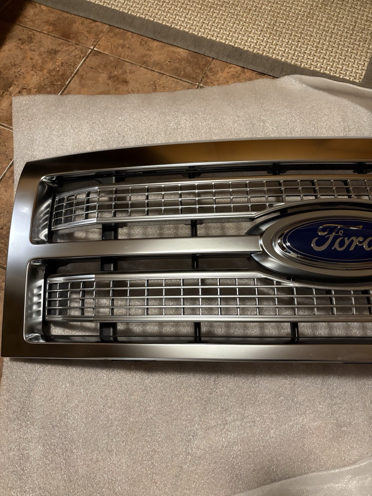 09-12 Ford F150 Platinum Satin Silver Front Upper Grill AL3Z-8200-E OEM