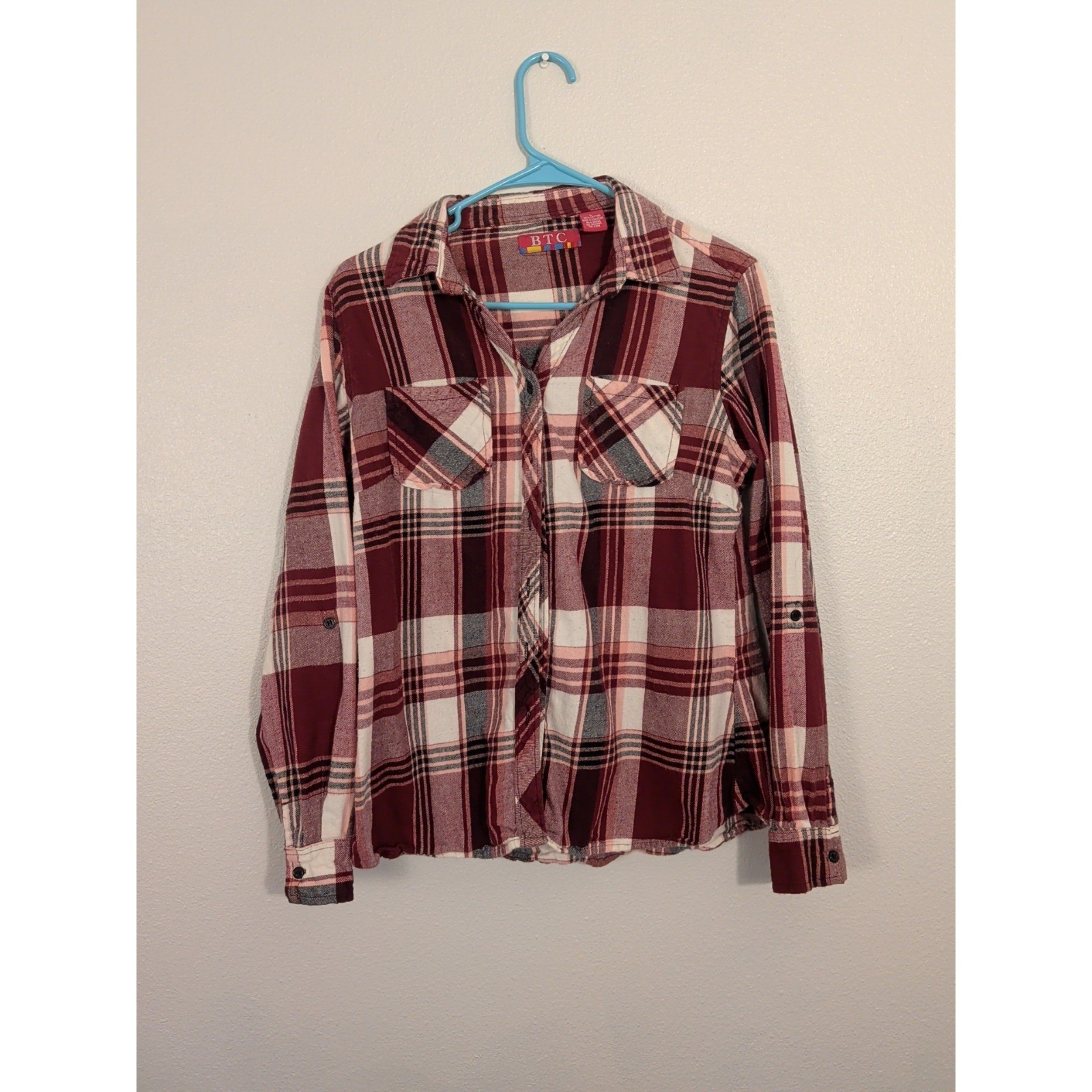 BTC Flannel Red Long Sleeve Women\'s Button Down Shirt Size Large BTC Flannel Red Long Sleeve Women\'s Button Down Shirt Size Large