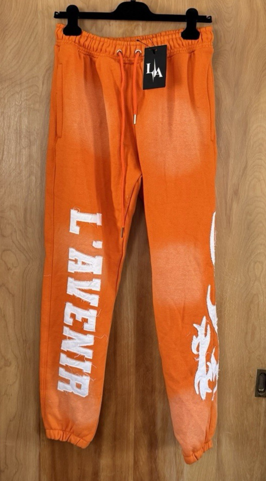 L\'avenir Noir Men\'s Graphic Print Orange Flame Fleece Sweatpants Size L NWT L\'avenir Noir Men\'s Graphic Print Orange Flame Fleece Sweatpants Size L NWT