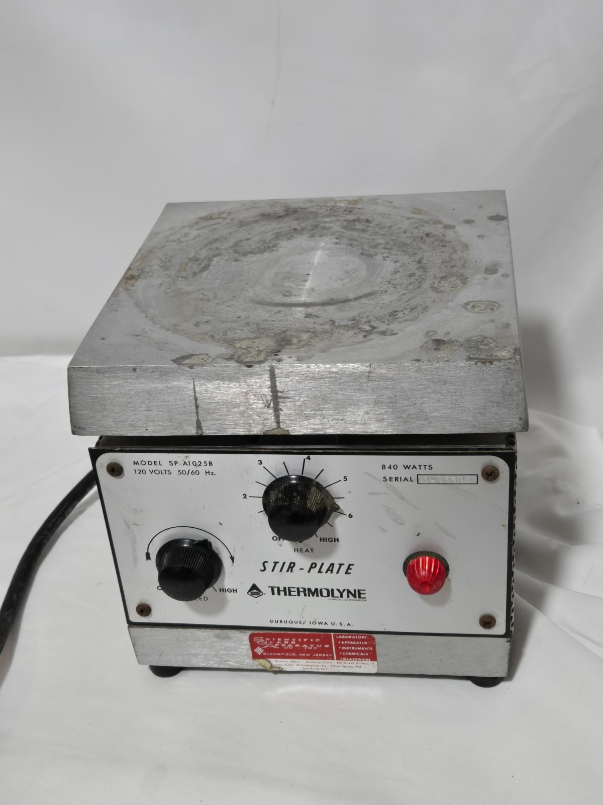 VAN WATERS & ROGERS SP-A1025B THERMOLYNE STIR-PLATE VAN WATERS & ROGERS SP-A1025B THERMOLYNE STIR-PLATE