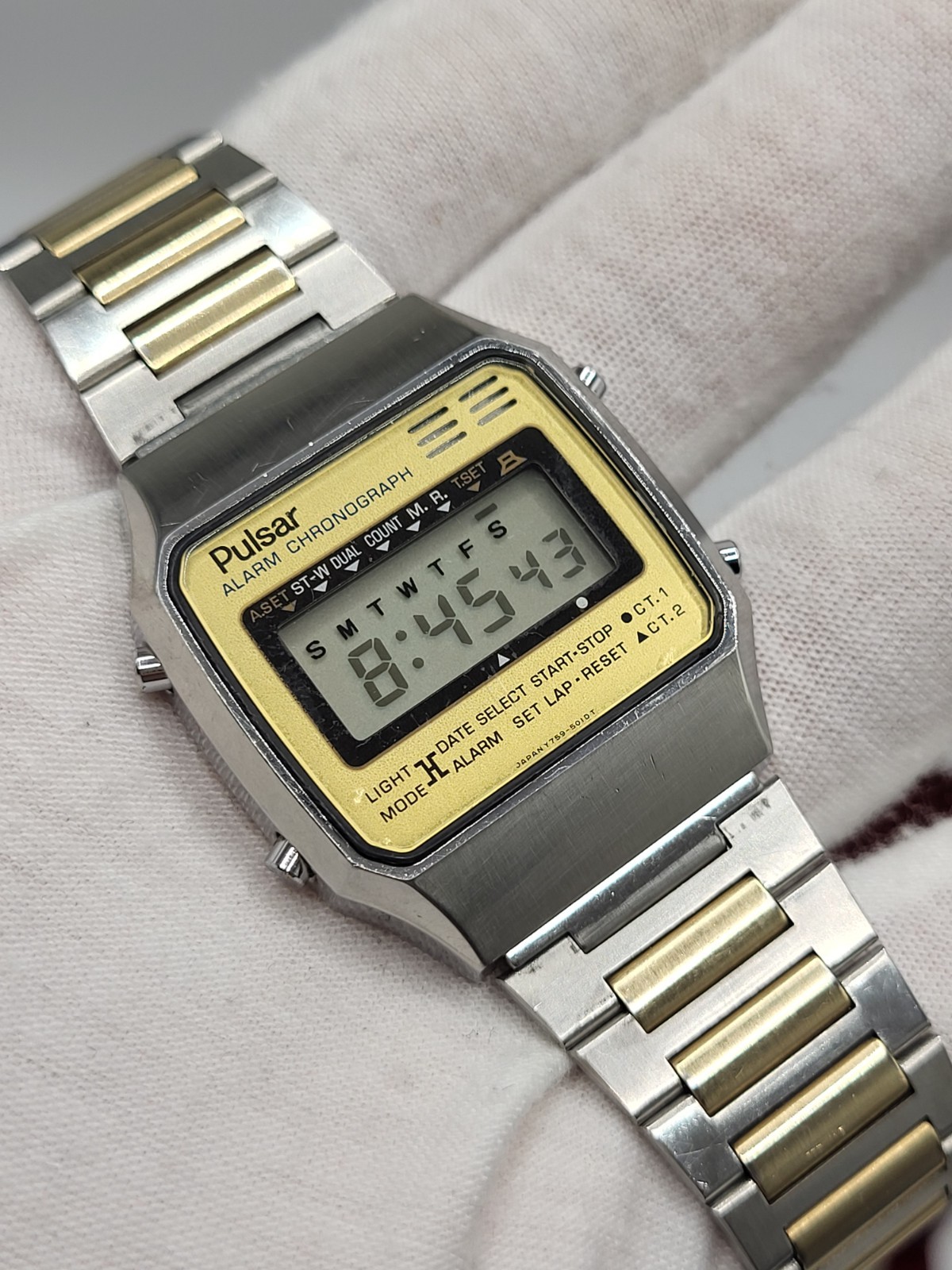 Ready To Wear [N. MINT] 1980s Vintage Pulsar By Seiko Vintage Digital Watch 