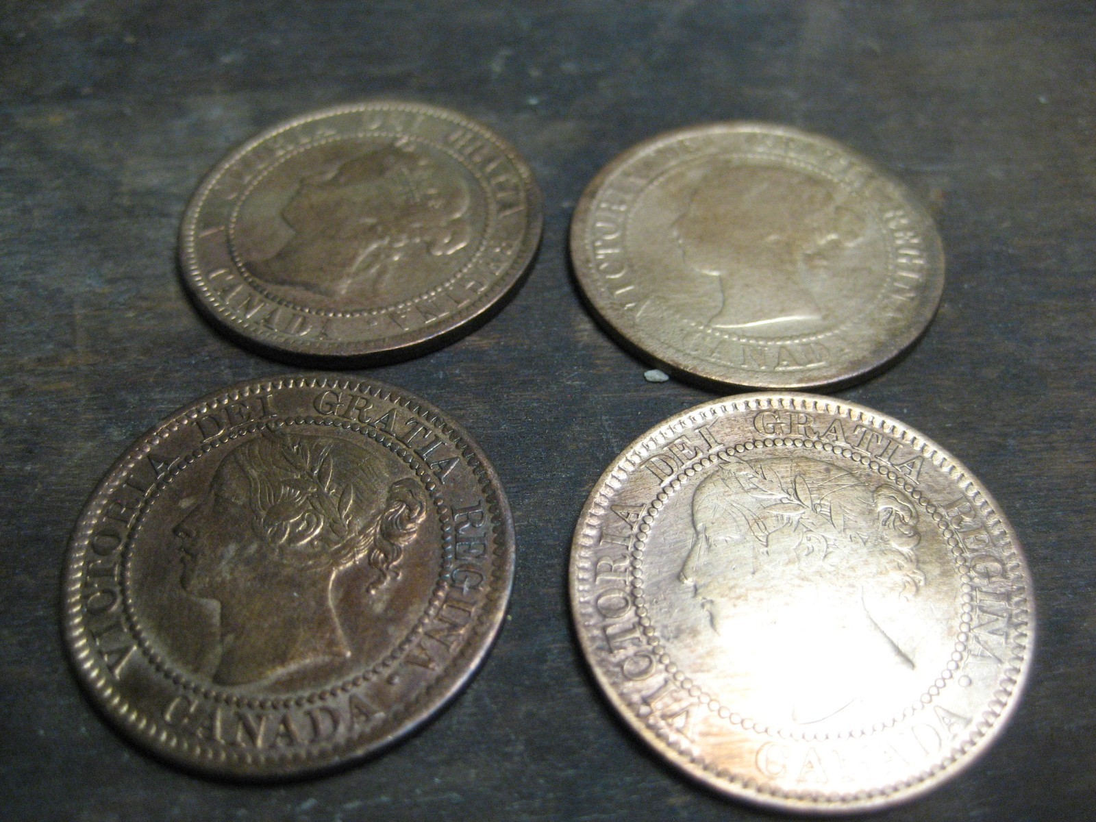 1858, 1859, 2 witout dates 1 large cent Canada