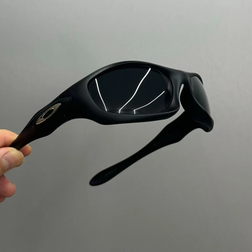 Oakley 00s Monster Dog Vintage Sunglasses Black Lenses/Matte Frames Polarized Oakley 00s Monster Dog Vintage Sunglasses Black Lenses/Matte Frames Polarized
