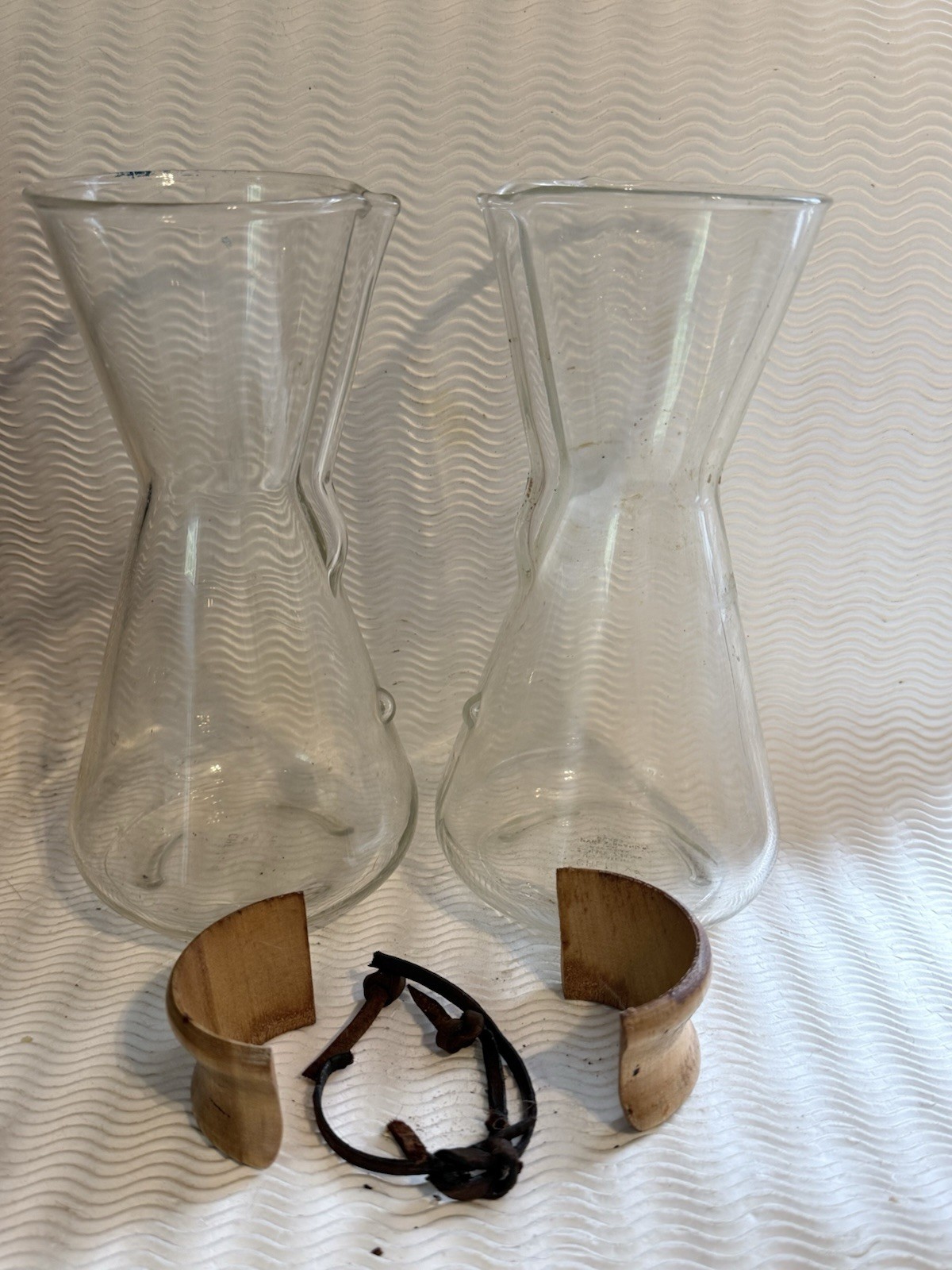Pair Of 2 Vintage Chemex Pyrex Small Single Green Stamp 1 Pint Carafe Coffee Pot Pair Of 2 Vintage Chemex Pyrex Small Single Green Stamp 1 Pint Carafe Coffee Pot
