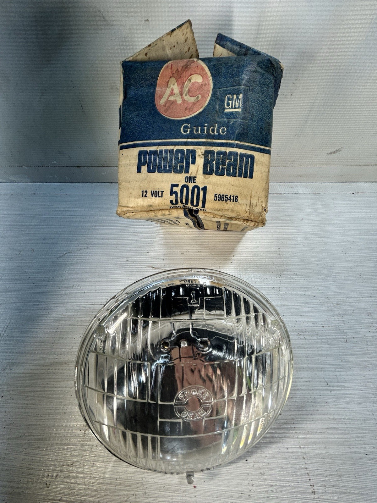 NOS 1973–76 Gm Round 4 Lamp “ Power Beam”