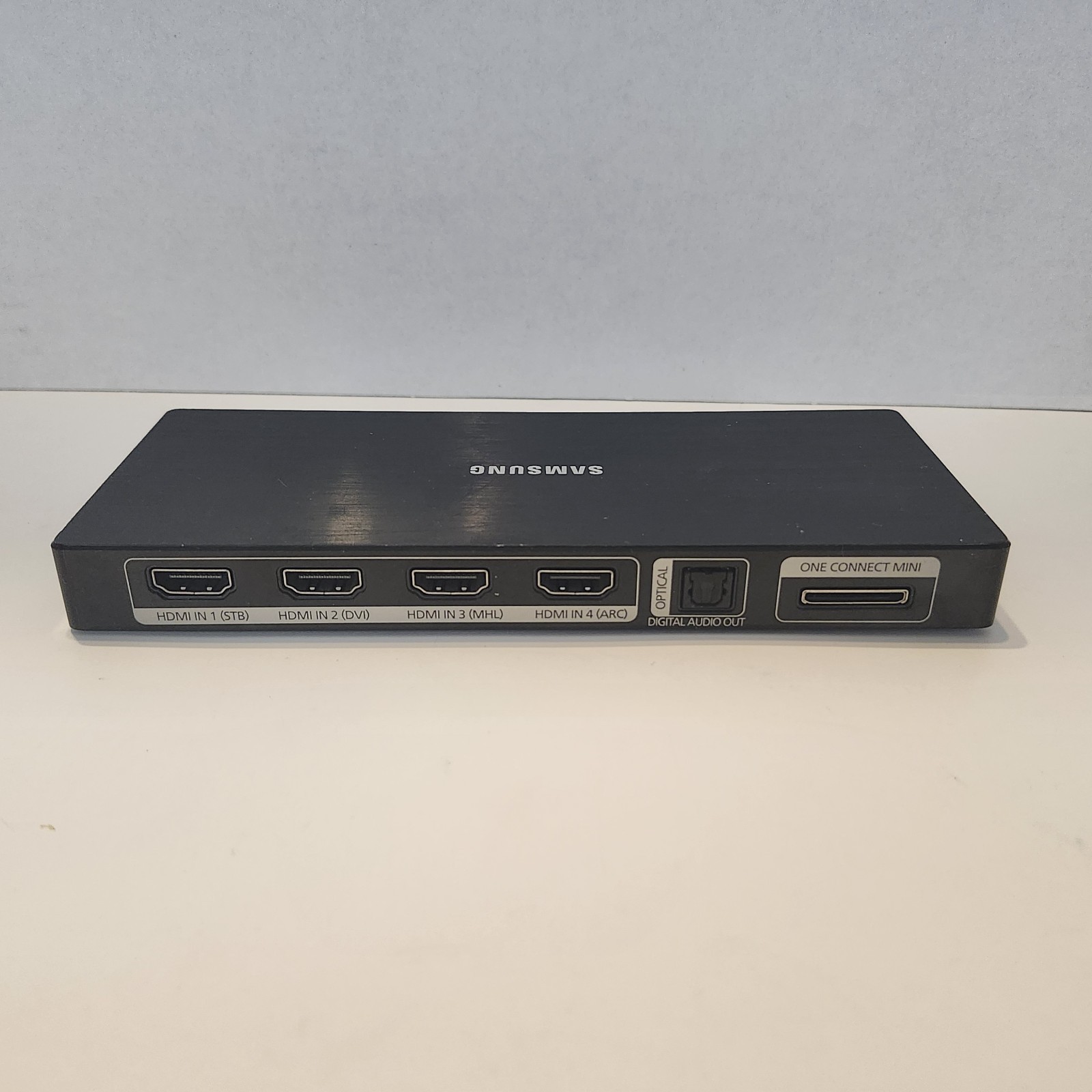 Samsung One Connect Mini Box BN96-35817B - Main Unit Only (No Cable) *Untested* Samsung One Connect Mini Box BN96-35817B - Main Unit Only (No Cable) *Untested*