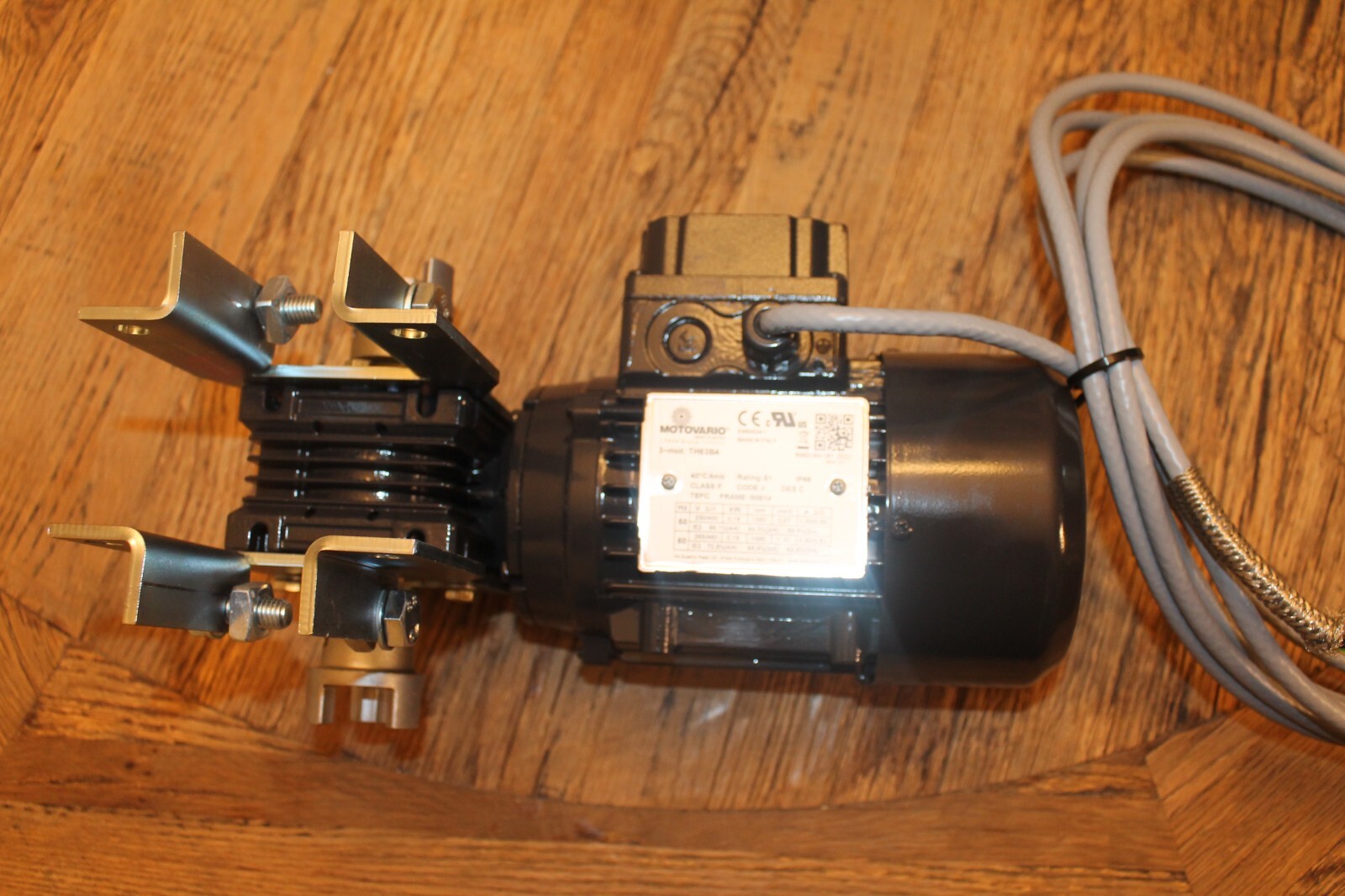 New Unused MOTOVARIO Gear Motor TH63B4 gearbox NMRV030 14mm Output Bore 0.18 Kw New Unused MOTOVARIO Gear Motor TH63B4 gearbox NMRV030 14mm Output Bore 0.18 Kw