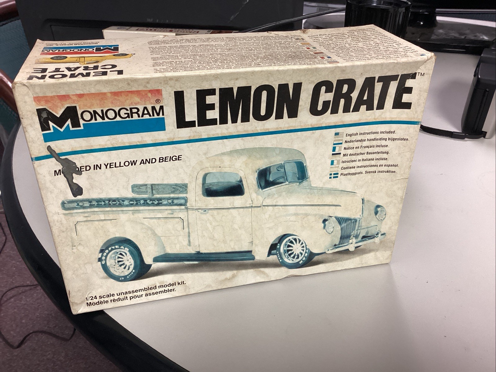 Lemon Crate Custom Pickup Truck Vintage Model Kit Monogram 1/24th Scale Complete
