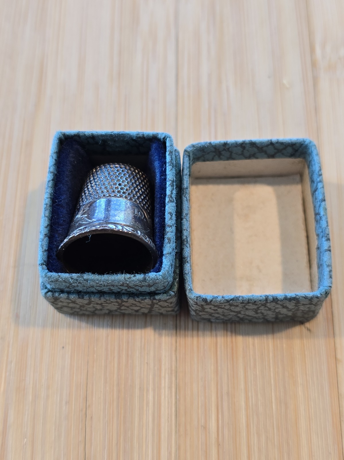Fantastic Antique sterling silver thimble sz 10 In Original Box #1