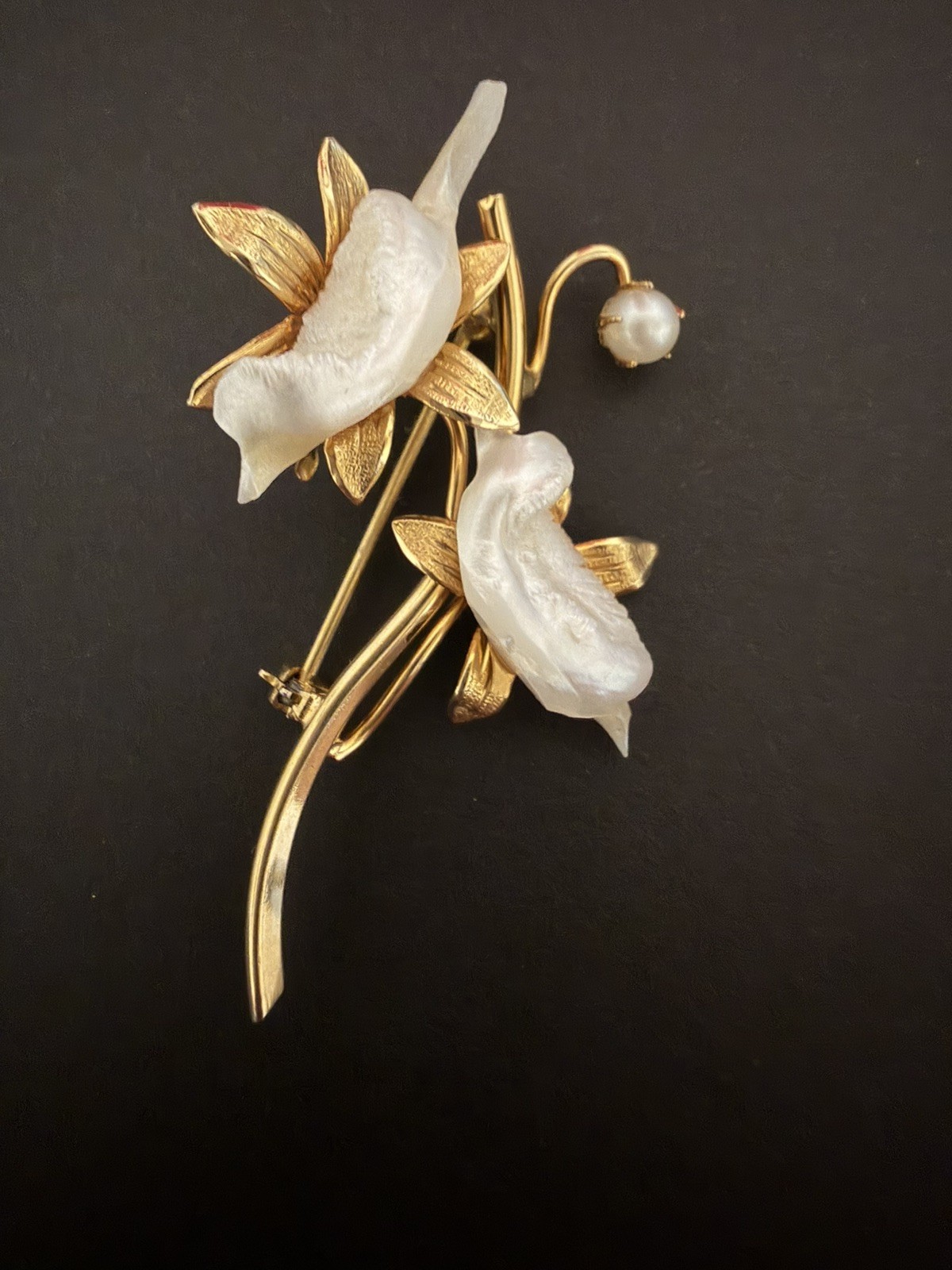 Vintage Hobe Signed 12K Gold Filled Floral Brooch Pin Vintage Hobe Signed 12K Gold Filled Floral Brooch Pin