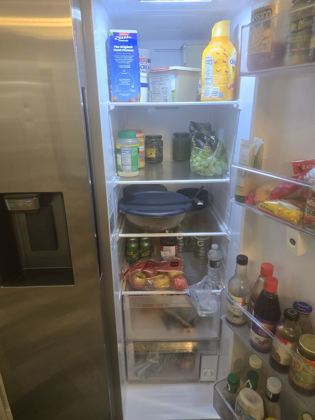 Samsung Family Hub Refrigerator/freezer Samsung Family Hub Refrigerator/freezer
