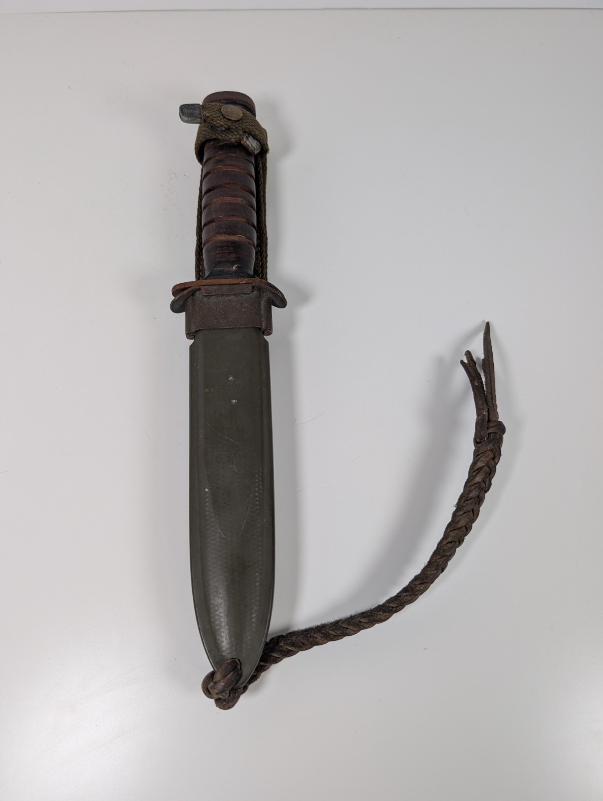 Rare 1940's US M3 trench knife with US M8 BMCO scabbard