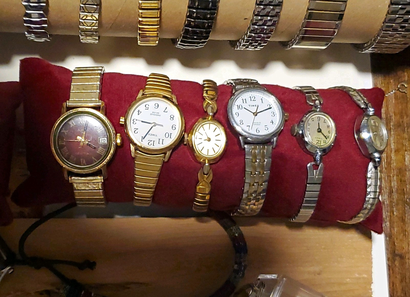 Lot of 6 Timex Women\'s Analog Dress Watches Two-Tone Metal Bracelet 12-Hour Dial Lot of 6 Timex Women\'s Analog Dress Watches Two-Tone Metal Bracelet 12-Hour Dial