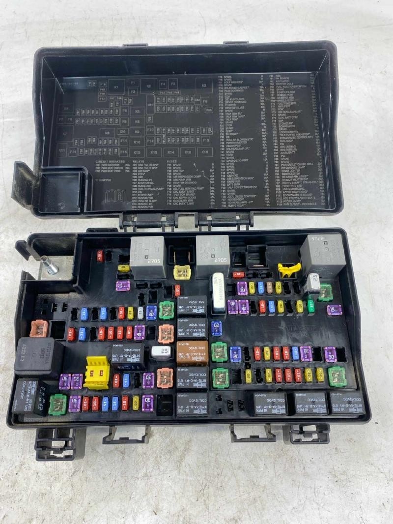 2016-2017 Jeep Grand Cherokee Engine Fuse Box Assembly OEM