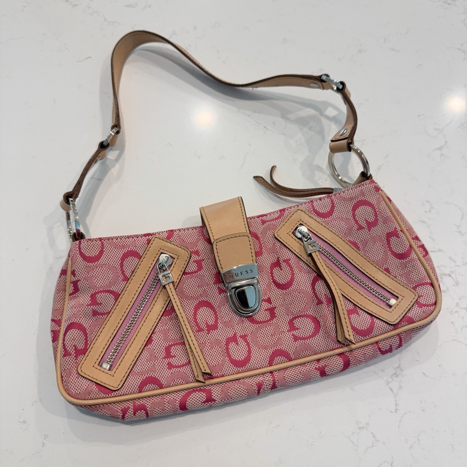 Vintage Y2K GUESS Pink Logo Mini Bag Small Shoulder Purse Turn Lock Tan Baguette Vintage Y2K GUESS Pink Logo Mini Bag Small Shoulder Purse Turn Lock Tan Baguette