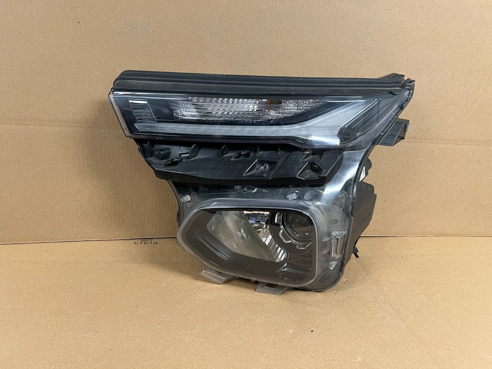 OEM 2021 2022 2023 CHEVROLET TRAILBLAZER HALOGEN HEADLIGHT LEFT SIDE LH