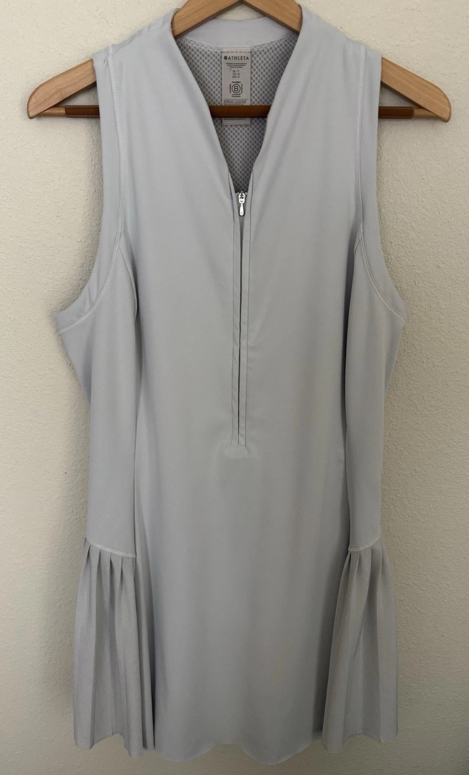 Athleta Advantage Dress Womens XLarge Light Gray Tennis Pickleball Pleated Zip Athleta Advantage Dress Womens XLarge Light Gray Tennis Pickleball Pleated Zip