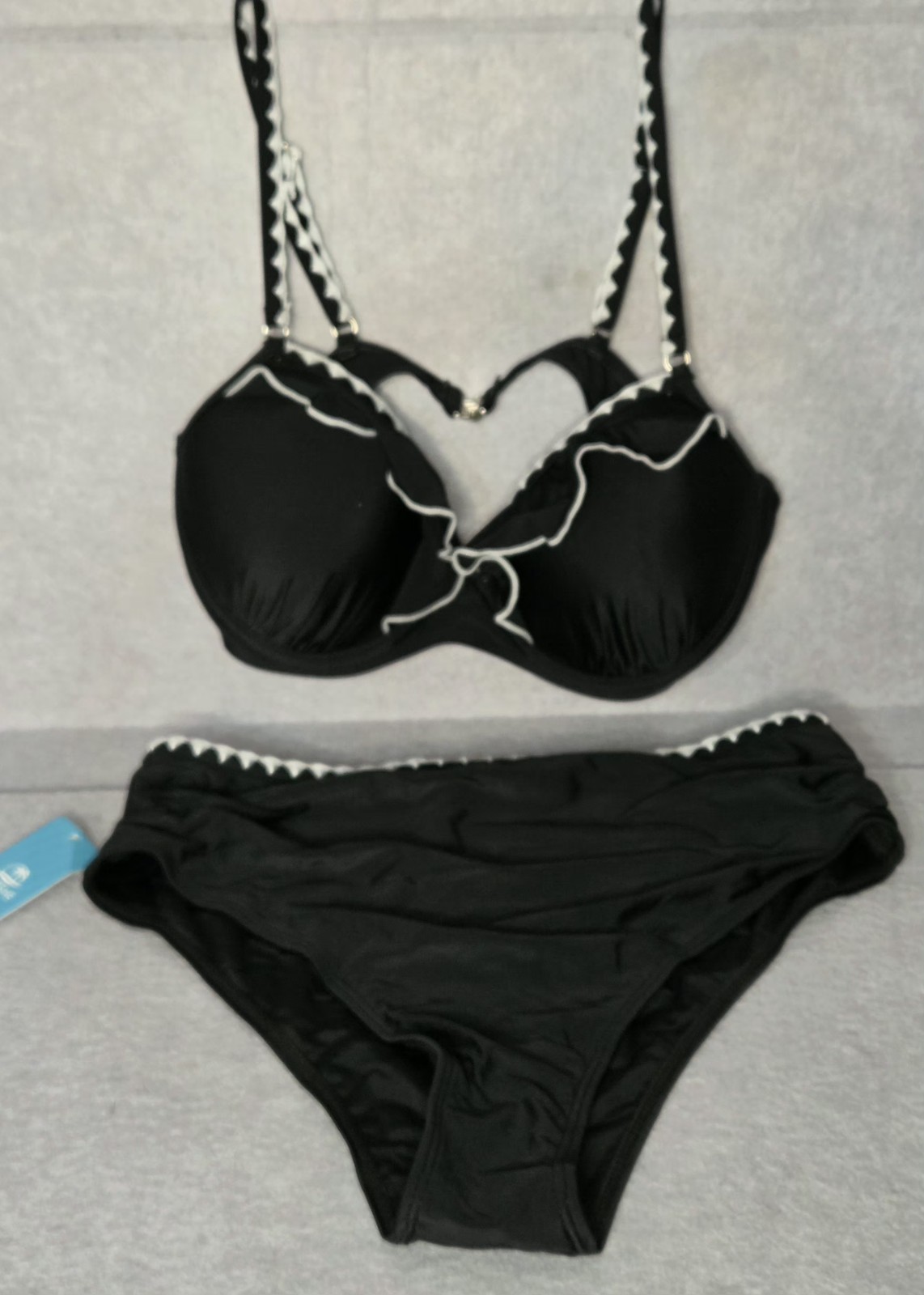 CUPSHE Black/White Ruffle Sz L Bikini  2 Pc Set Womens Underwire Swimwear NWT