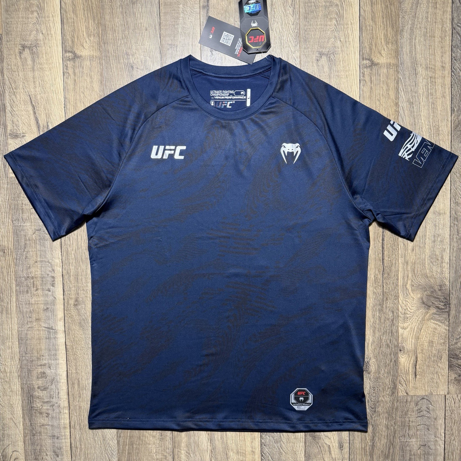 Men's UFC Fusion by Venum Blue Fight Week Dry Tech T-Shirt Men’s Large $50 Men's UFC Fusion by Venum Blue Fight Week Dry Tech T-Shirt Men’s Large $50