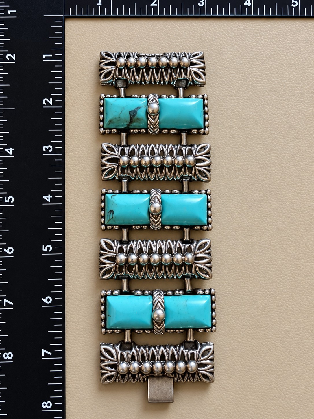 VINTAGE RETRO 1950\'s 1960\'s WIDE SHOWY PANEL BRACELET TURQUOISE LUCITE AND METAL VINTAGE RETRO 1950\'s 1960\'s WIDE SHOWY PANEL BRACELET TURQUOISE LUCITE AND METAL