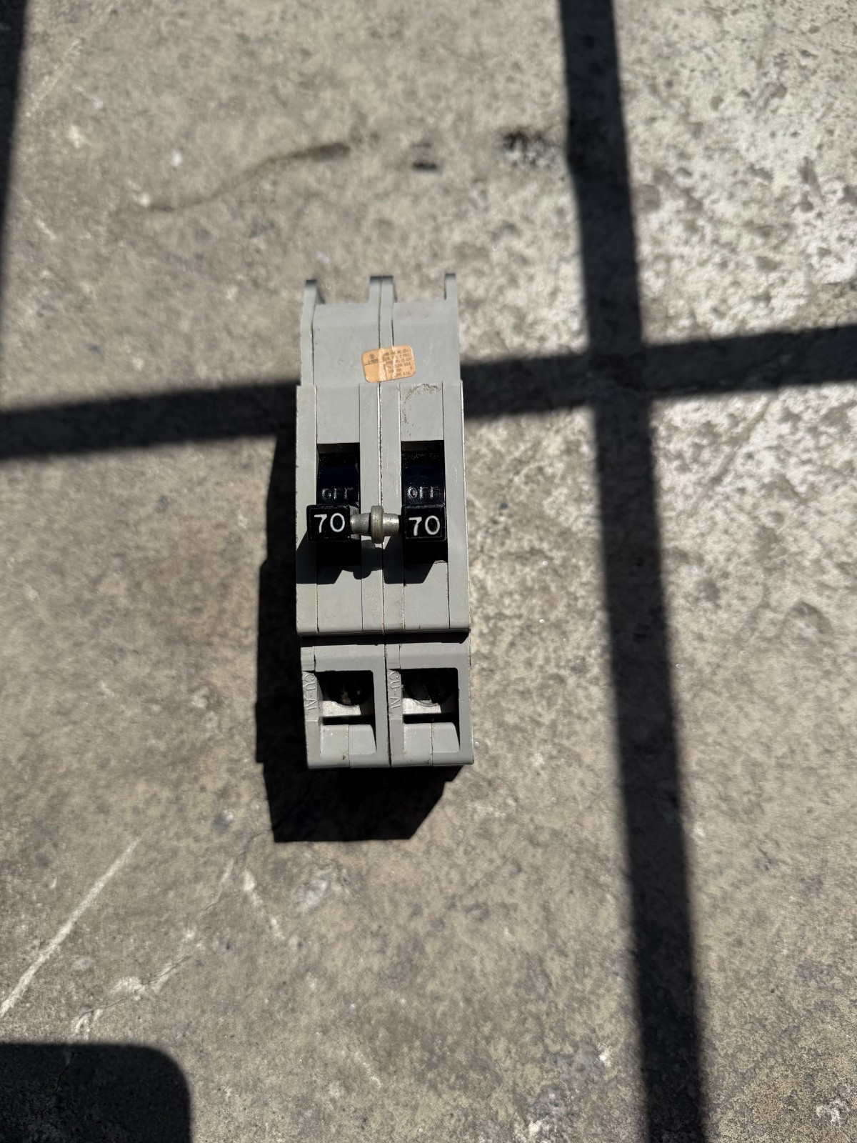 ZINSCO/SYLVANIA QC70-QCAL70,2P-70A CIRCUIT BREAKER